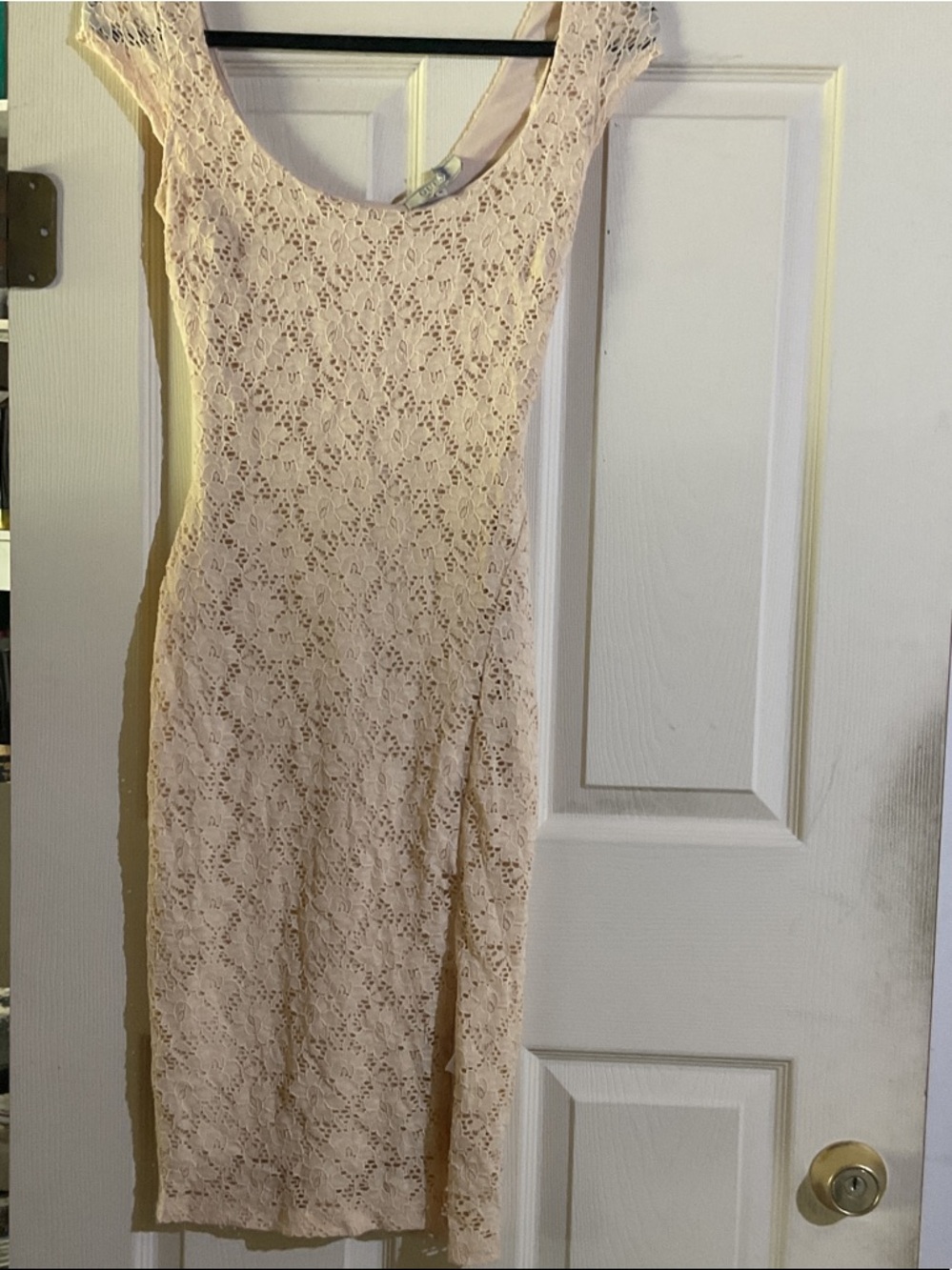 Guess Lace Cap-Sleeve Midi Dress in Light Cream